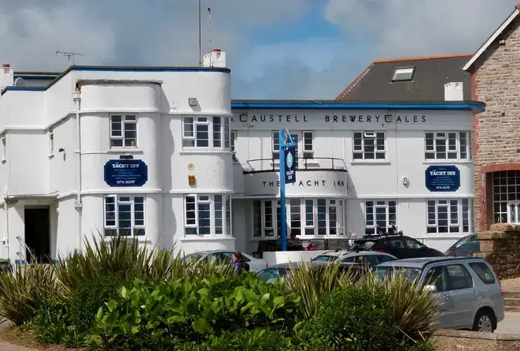 Photo showing Yacht Inn