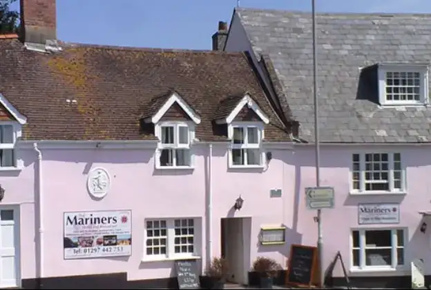 Photo showing Restaurant At The Mariners Hotel