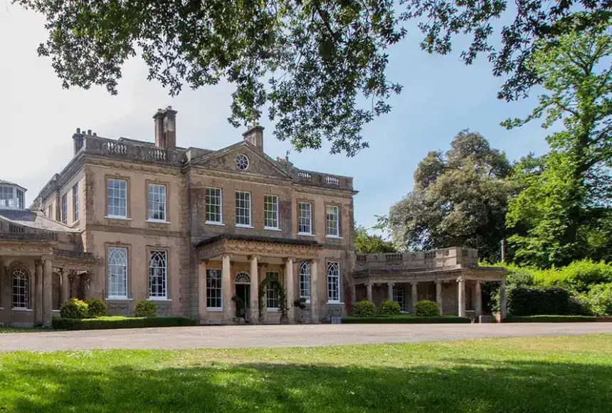 Photo showing Peacock Tearooms