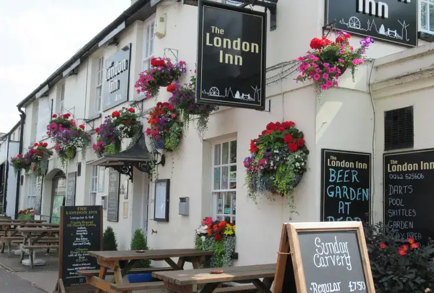 Photo showing London Inn