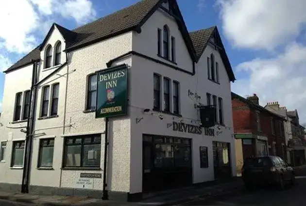 Photo showing Devizes Inn